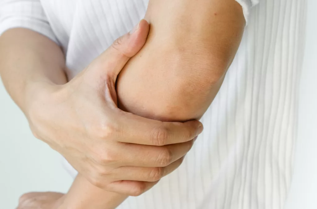 Opération Compression du nerf ulnaire au coude Bordeaux - Clinique de la Main - Dr Agout - Dr Dufournier - Dr Prénaud